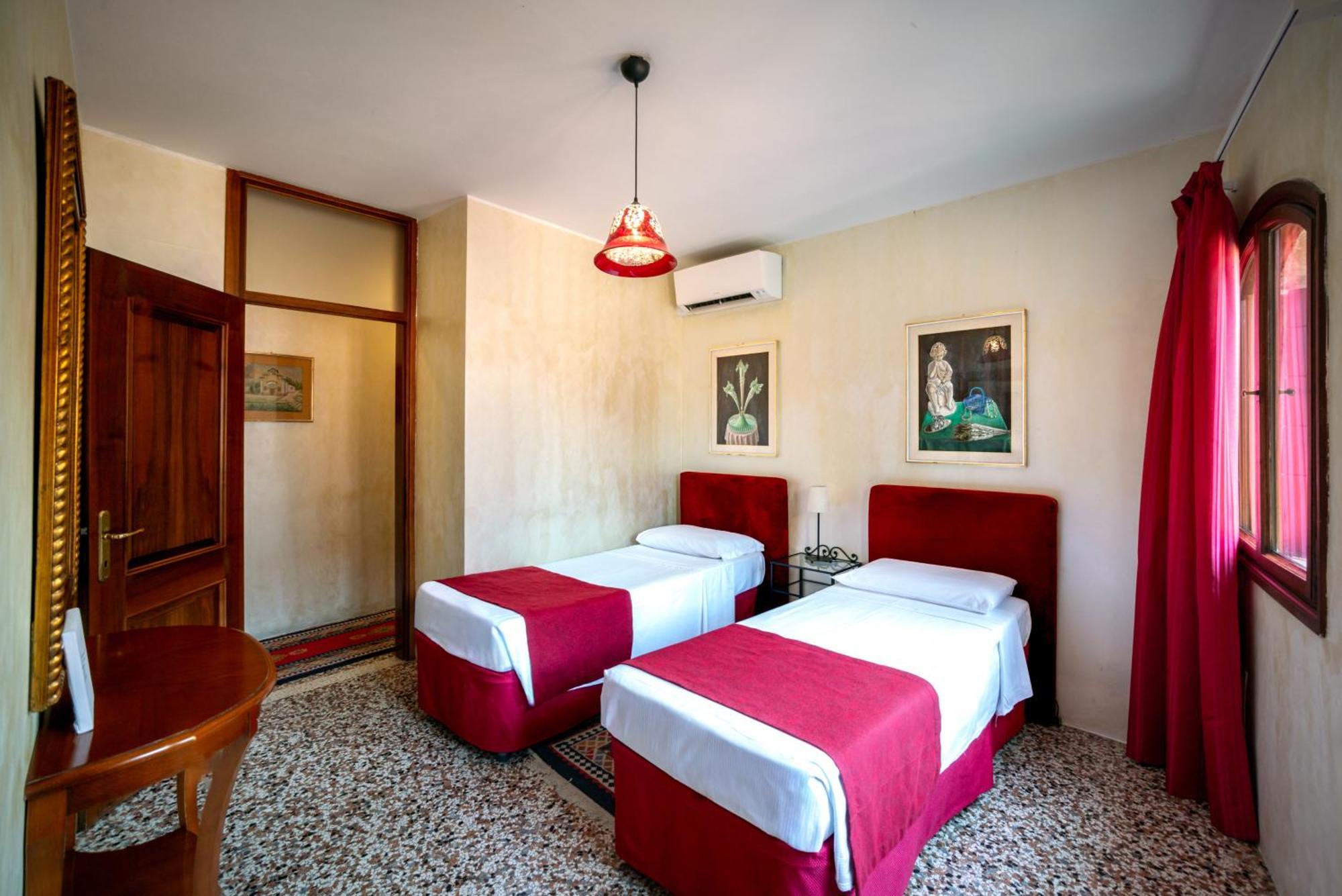 Palazzo San Luca 3* Venedig